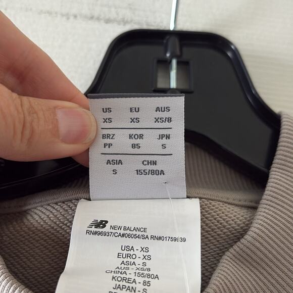 Goop x New Balance NWT Light Mushroom French Terry Crew Sweatshirt size XS - Picture 3 of 7